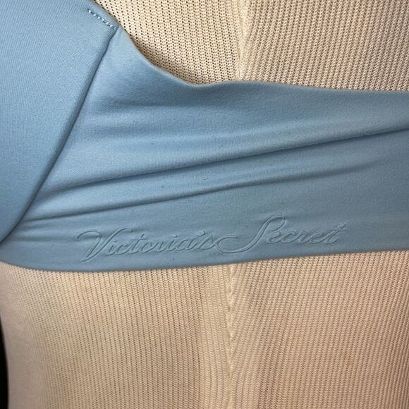 Victoria’s Secret bra 32D (4120) - Picture 7 of 9